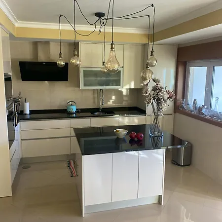 Welcoming House With Terrace And Garden In Barra De Mira Dom wakacyjny Areao