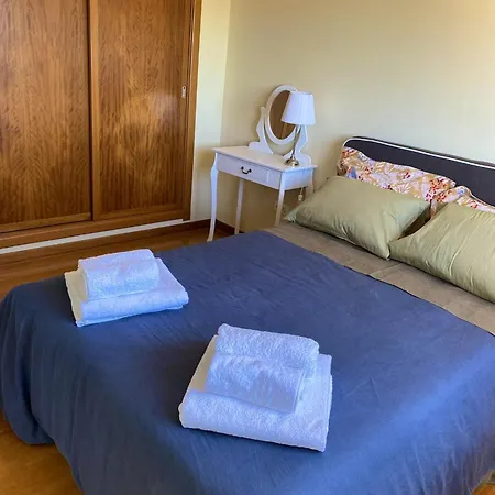 Welcoming House With Terrace And Garden In Barra De Mira *