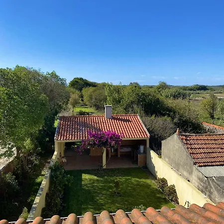 Welcoming House With Terrace And Garden In Barra De Mira Areao