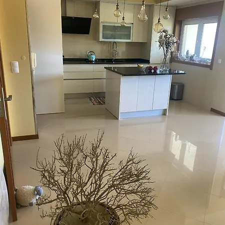 Welcoming House With Terrace And Garden In Barra De Mira Dom wakacyjny