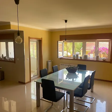 Welcoming House With Terrace And Garden In Barra De Mira Areao