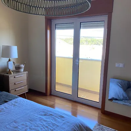Welcoming House With Terrace And Garden In Barra De Mira Semesterbostad Areao