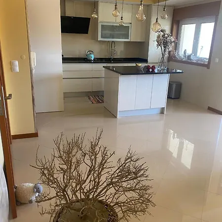 Semesterbostad Welcoming House With Terrace And Garden In Barra De Mira *