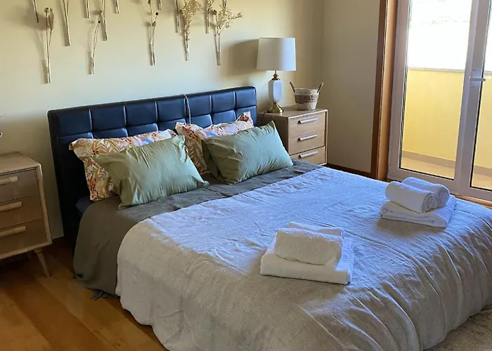 Prázdninový dům Welcoming House With Terrace And Garden In Barra De Mira *