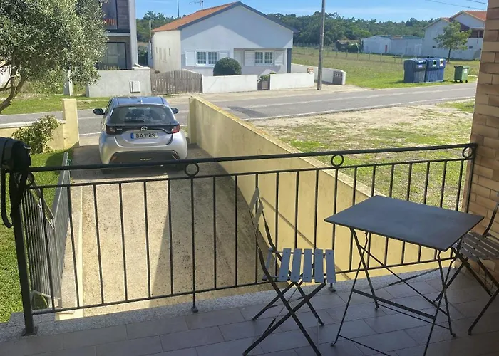 Prázdninový dům Welcoming House With Terrace And Garden In Barra De Mira *