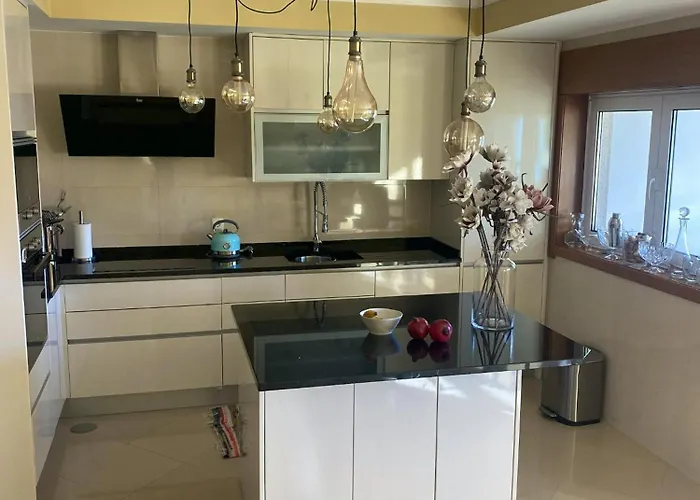 Welcoming House With Terrace And Garden In Barra De Mira Prázdninový dům Areao