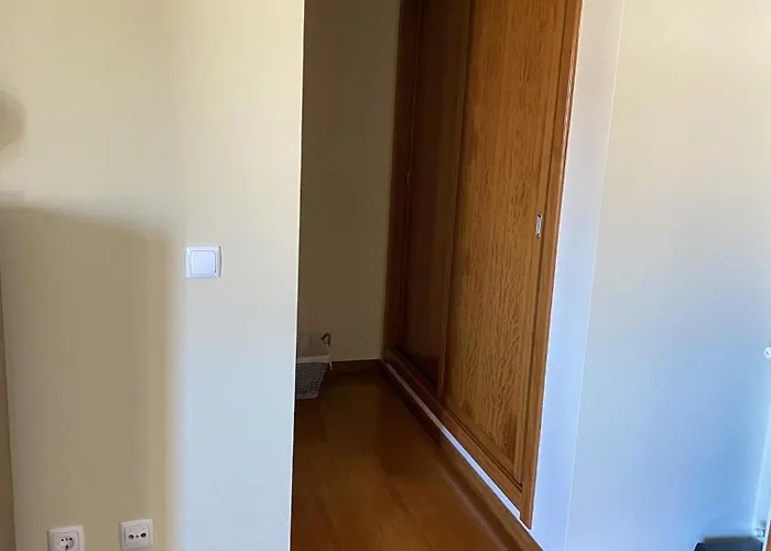 Welcoming House With Terrace And Garden In Barra De Mira Prázdninový dům *