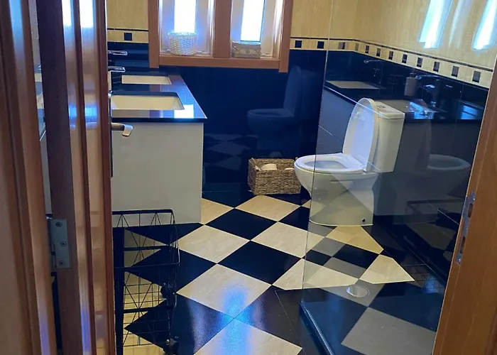 Prázdninový dům Welcoming House With Terrace And Garden In Barra De Mira Areao