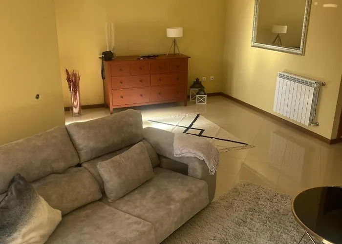 Welcoming House With Terrace And Garden In Barra De Mira