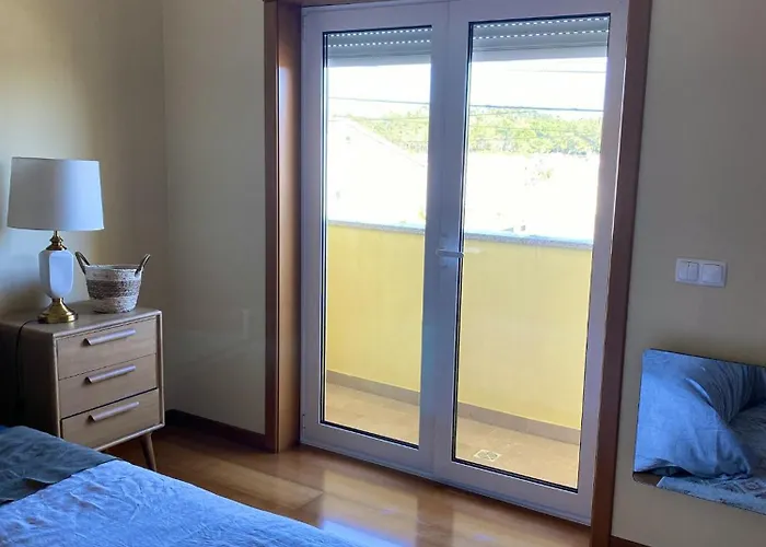 Prázdninový dům Welcoming House With Terrace And Garden In Barra De Mira Areao