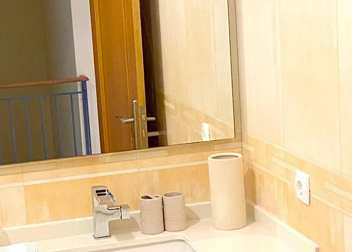 Prázdninový dům Welcoming House With Terrace And Garden In Barra De Mira *