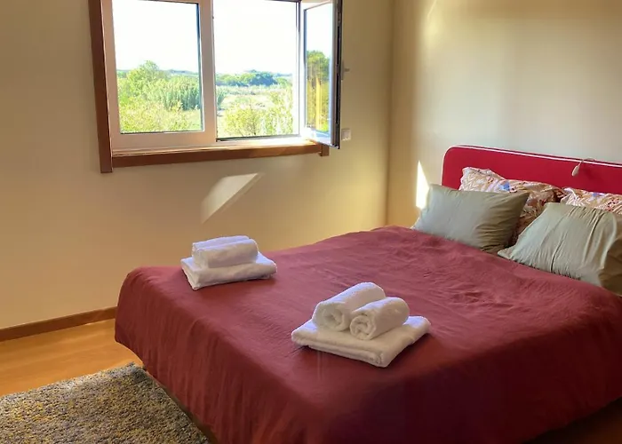 Welcoming House With Terrace And Garden In Barra De Mira Prázdninový dům Areao