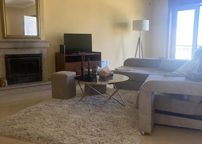 Welcoming House With Terrace And Garden In Barra De Mira