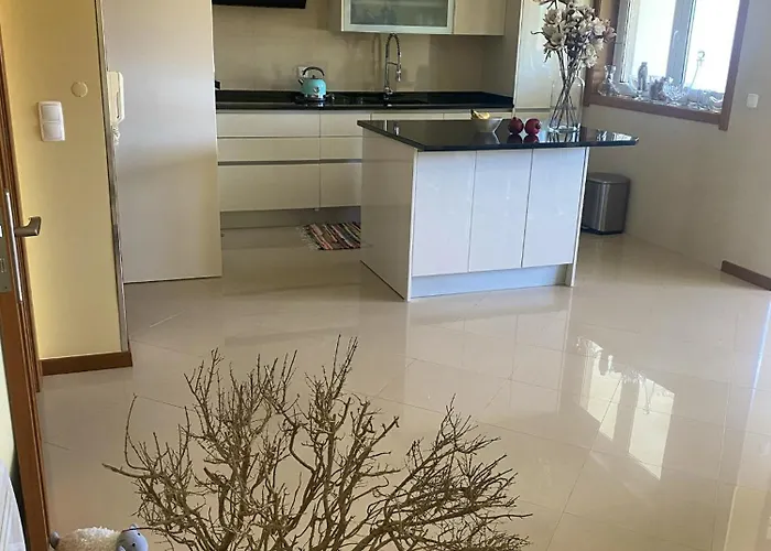 Welcoming House With Terrace And Garden In Barra De Mira Prázdninový dům