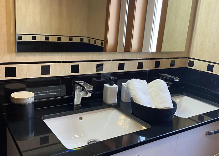 Prázdninový dům Welcoming House With Terrace And Garden In Barra De Mira *